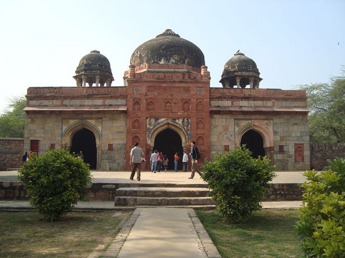 Humayun's_Mosque